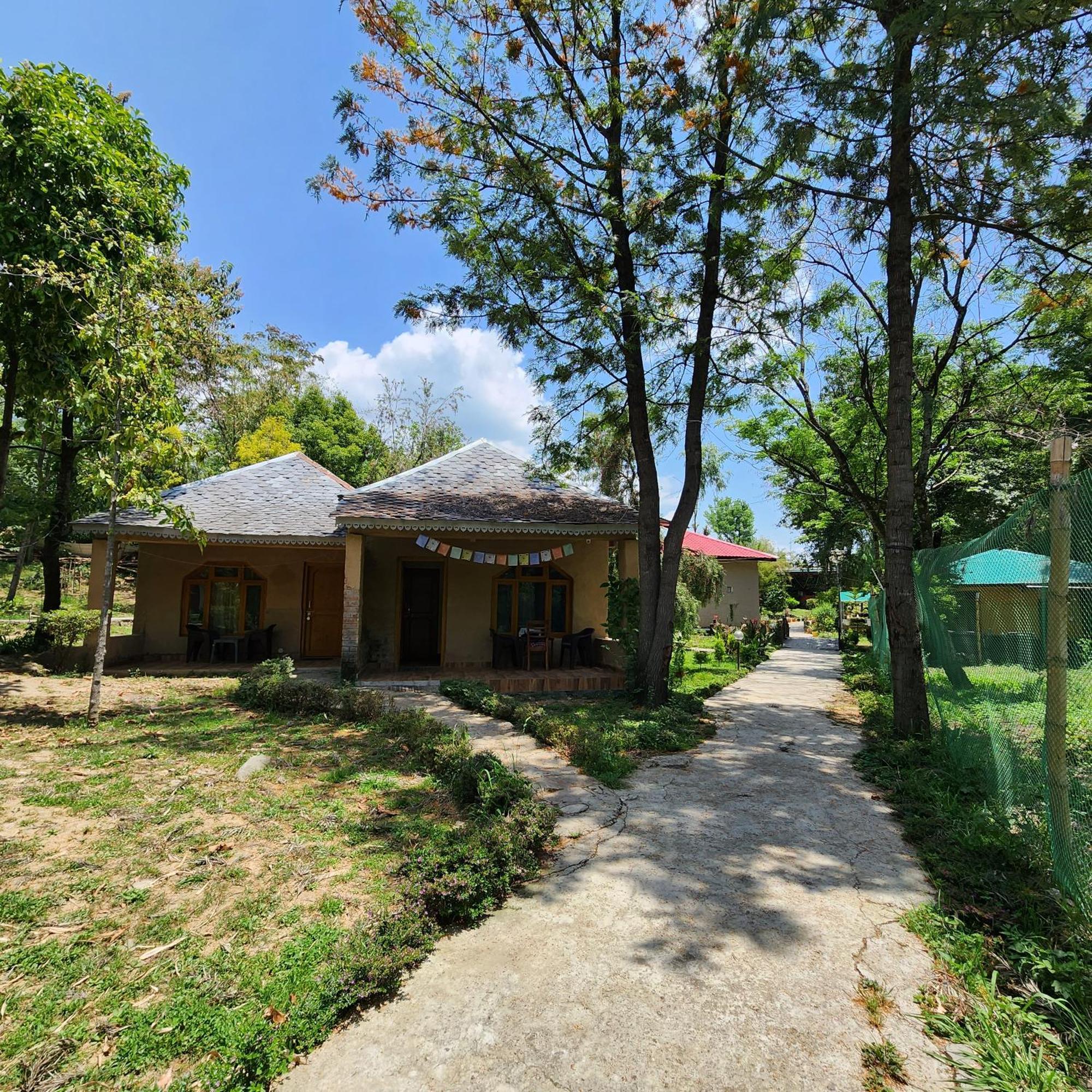 Namlang Resort Bir  Luaran gambar