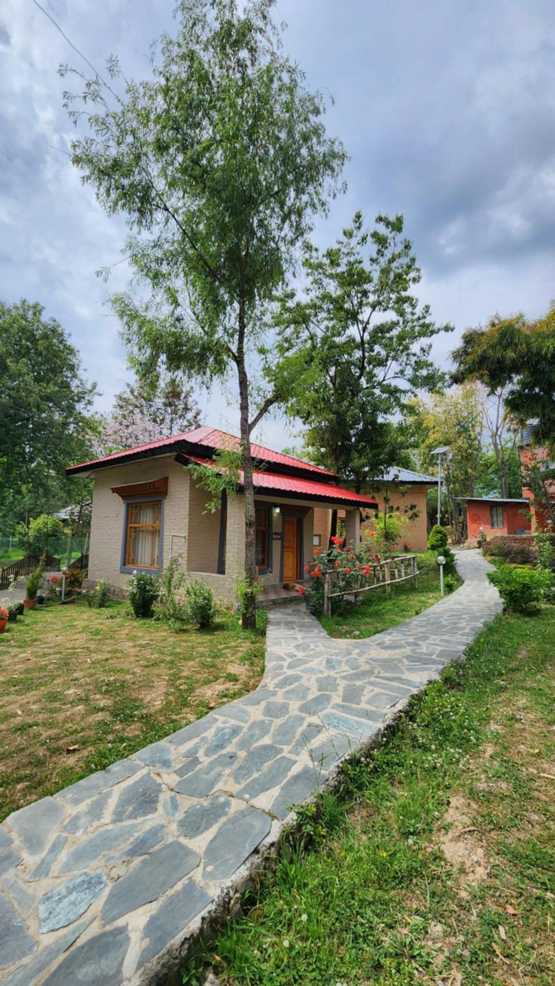 Namlang Resort Bir  Luaran gambar
