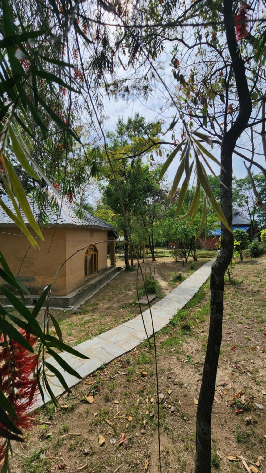 Namlang Resort Bir  Luaran gambar