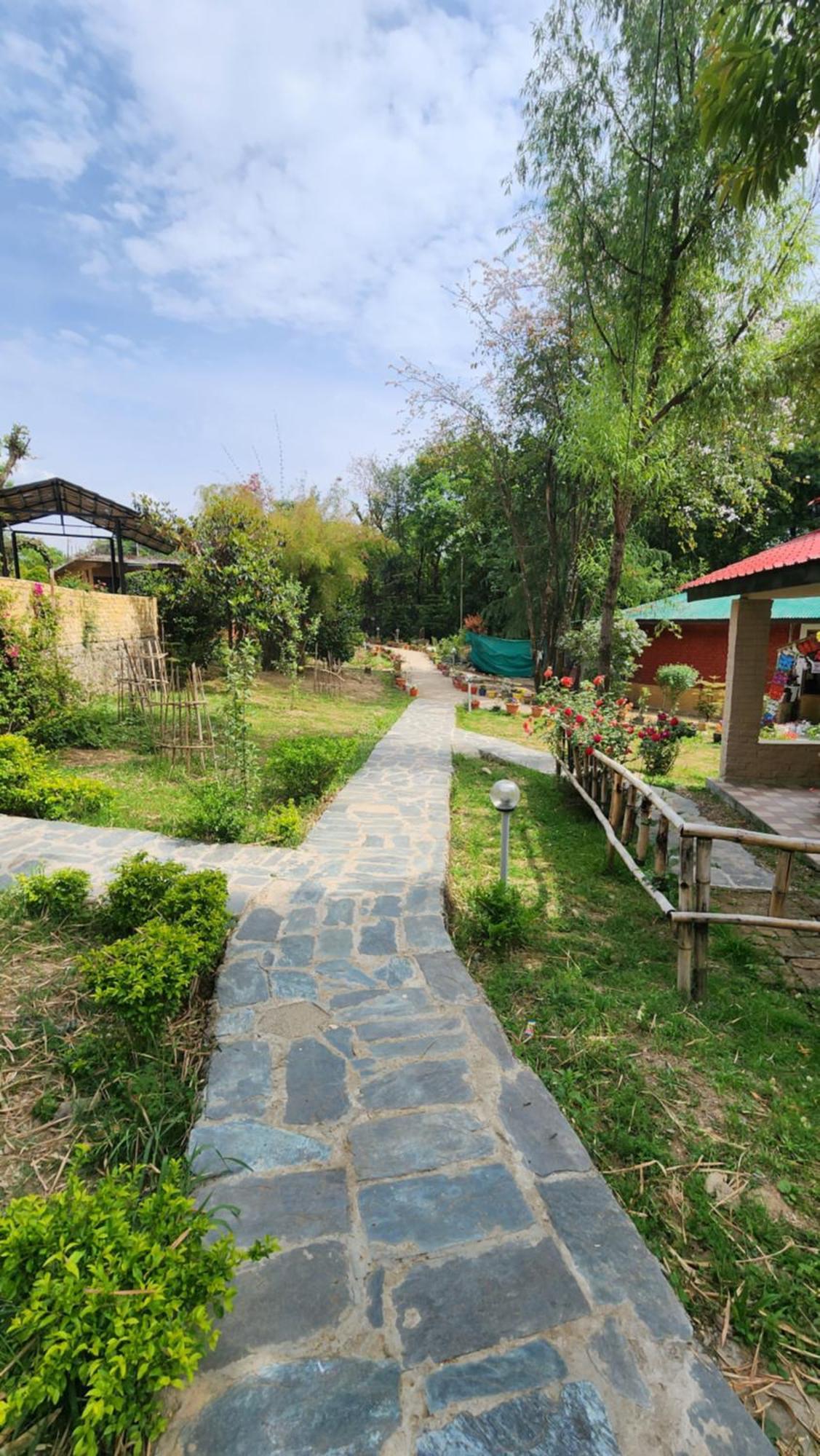 Namlang Resort Bir  Luaran gambar