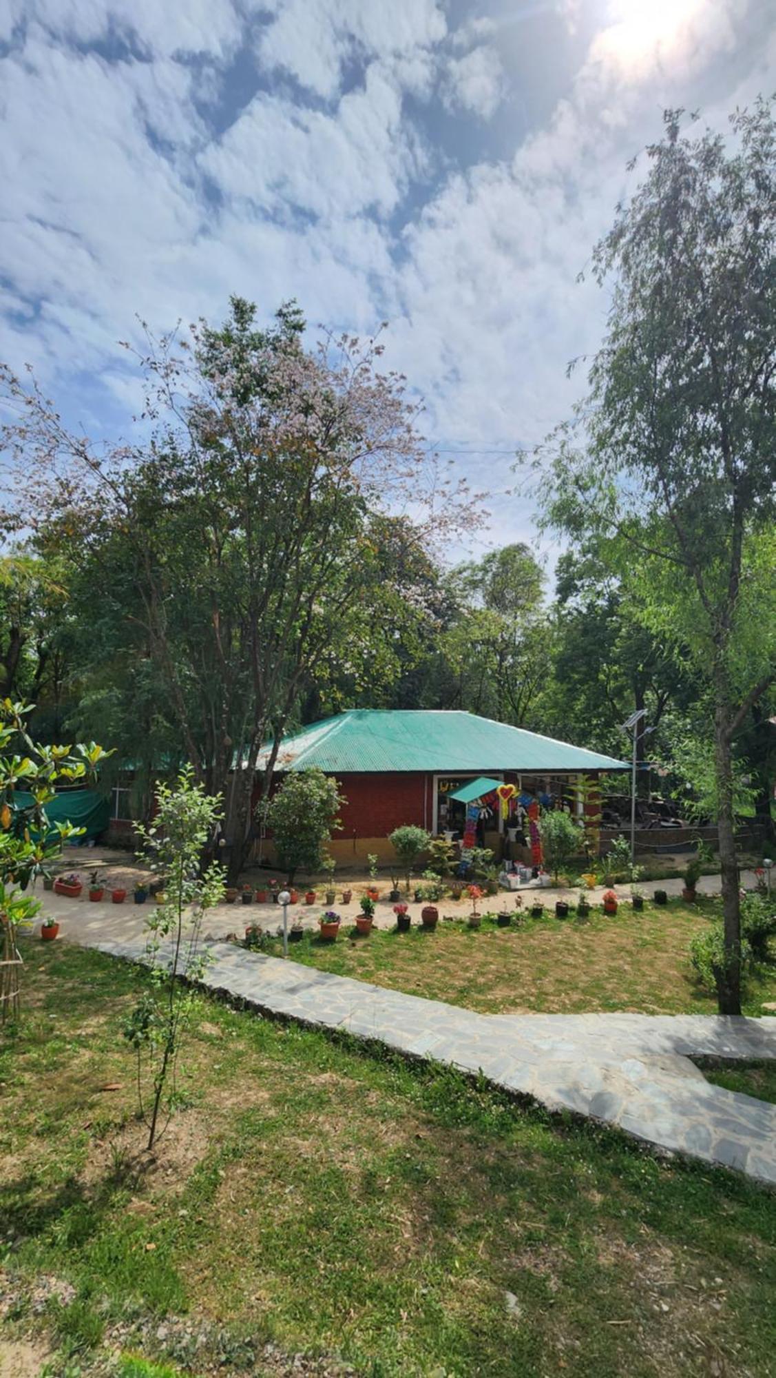 Namlang Resort Bir  Luaran gambar