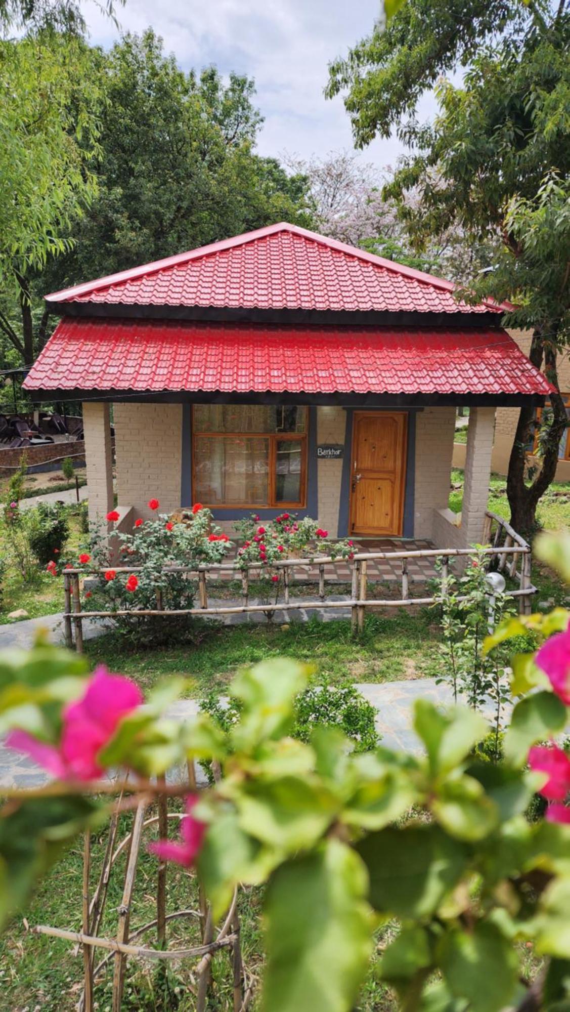 Namlang Resort Bir  Luaran gambar